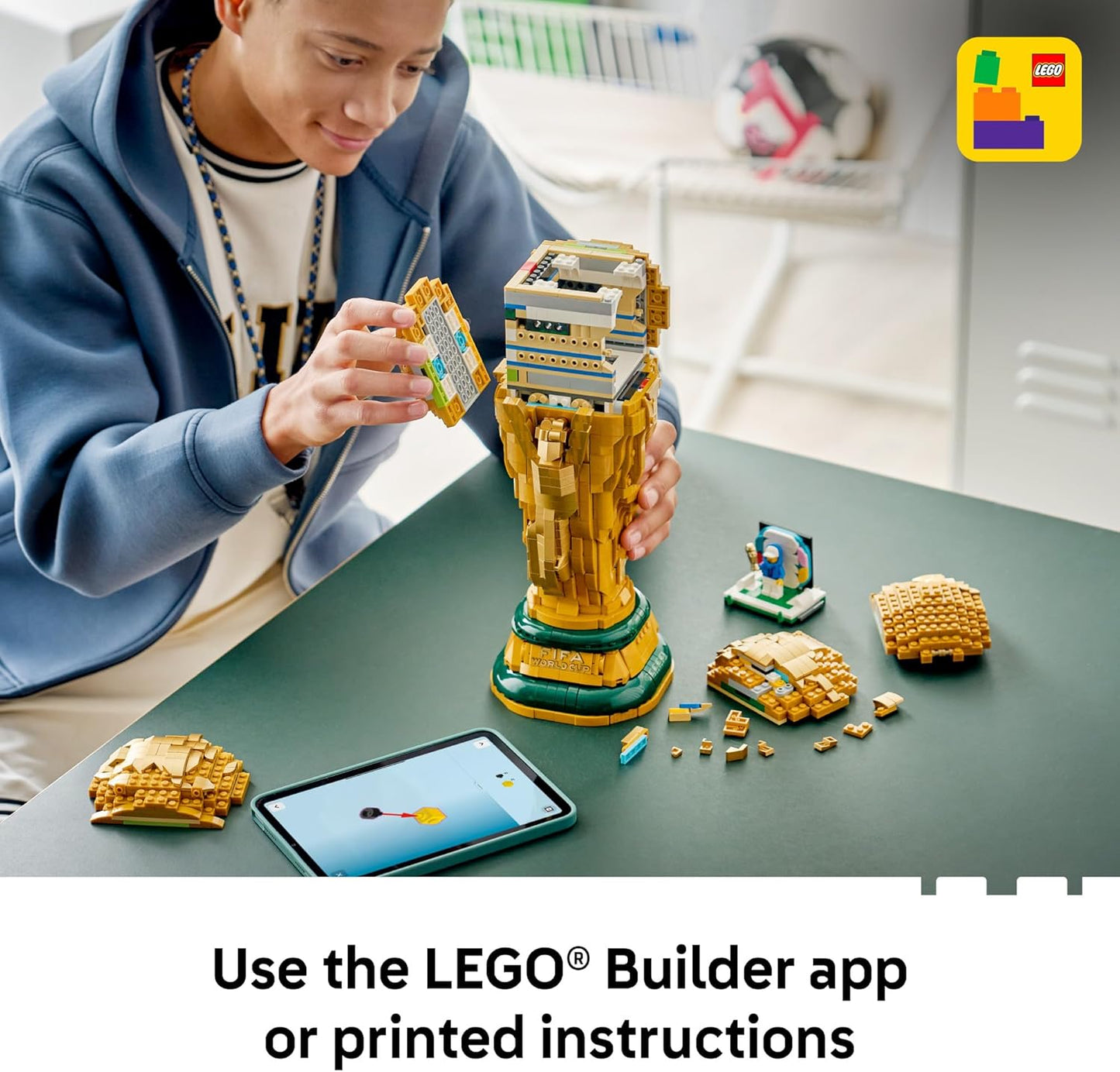LEGO Editions FIFA World Cup Official Trophy Building Set - Kit for Display in Bedroom, Home Office, Book Shelf - Soccer Fans Collectible - with World Cup 2026 Minifigure - Gift for Fans - 43020